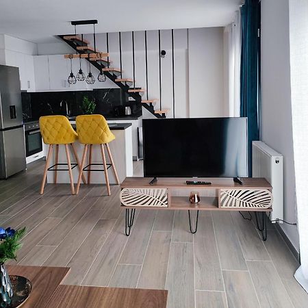 Freesia Loft Apartment Янина Екстериор снимка
